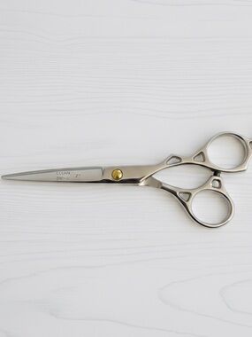 Artistic Professional barber scissors/shears 7”